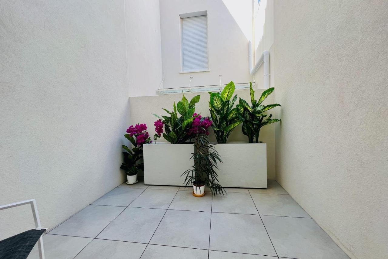 Villa Marie 1 - Superbe Appartement Climatise 2 Chambres Vue Mer 르그로뒤후아 외부 사진