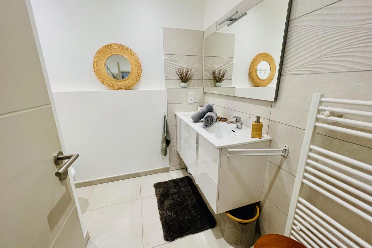 Villa Marie 1 - Superbe Appartement Climatise 2 Chambres Vue Mer 르그로뒤후아 외부 사진